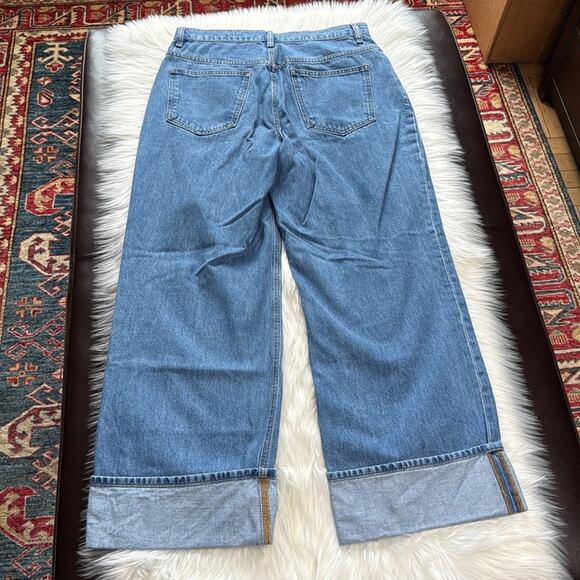 Frame Denim Rolled High Rise Jeans in Meadow - Picture 7 of 10